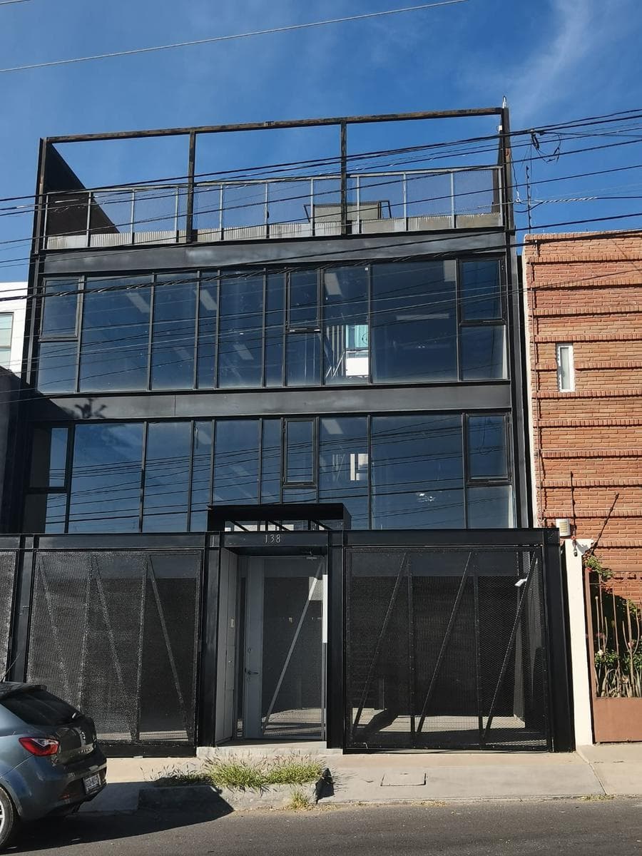 SPACIOUS OFFICE FOR RENT IN A PRIME LOCATION IN QUERÉTARO