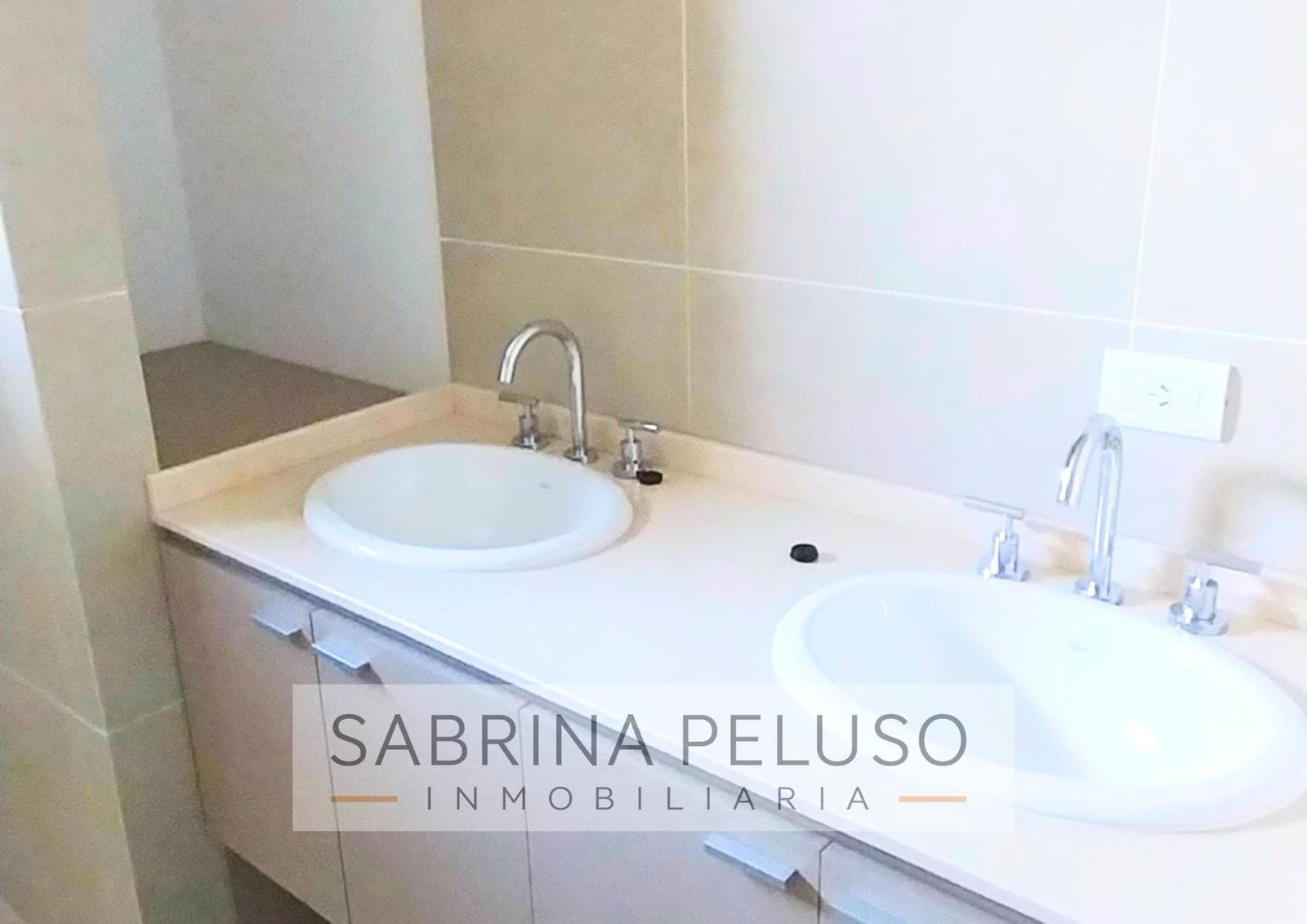 HOUSE FOR SALE in Alvarez del Bosque, MORENO