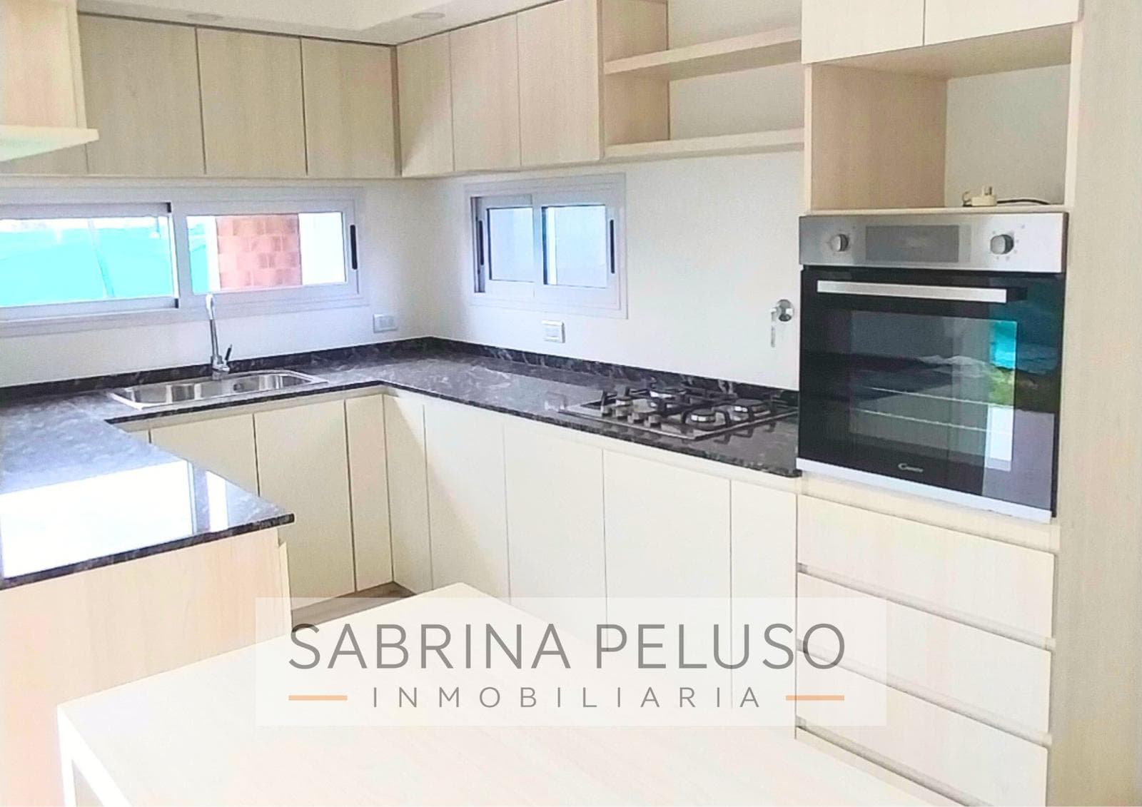 HOUSE FOR SALE in Alvarez del Bosque, MORENO