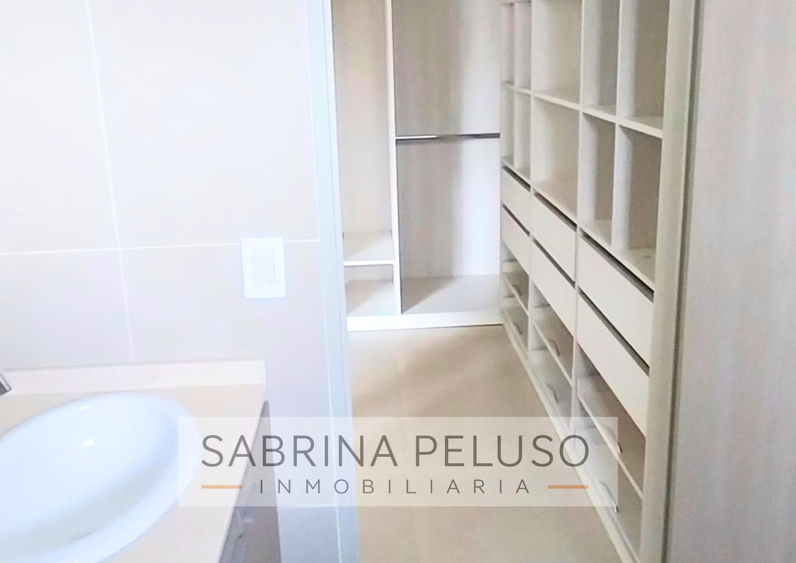 HOUSE FOR SALE in Alvarez del Bosque, MORENO