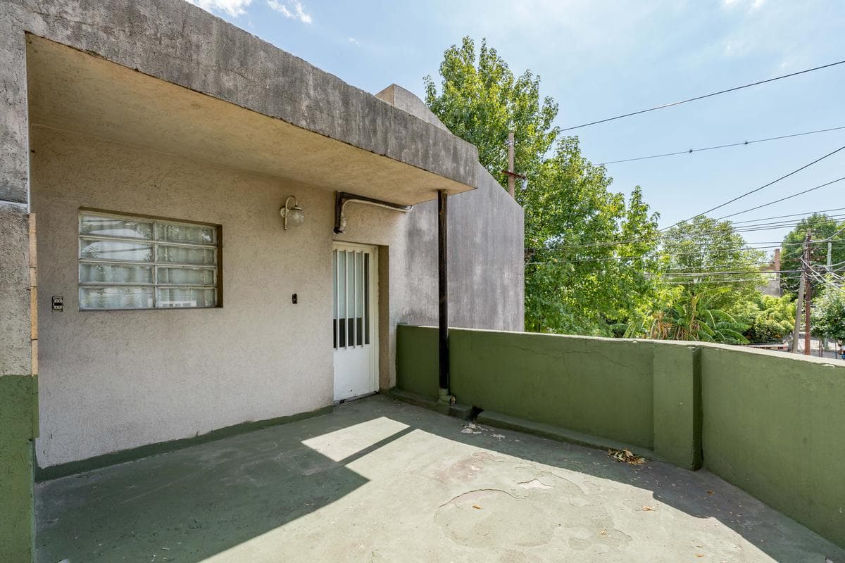 FOR SALE/EXCHANGE - 4-bedroom house with patio and terrace - Roque Sáenz Peña, Rosario.