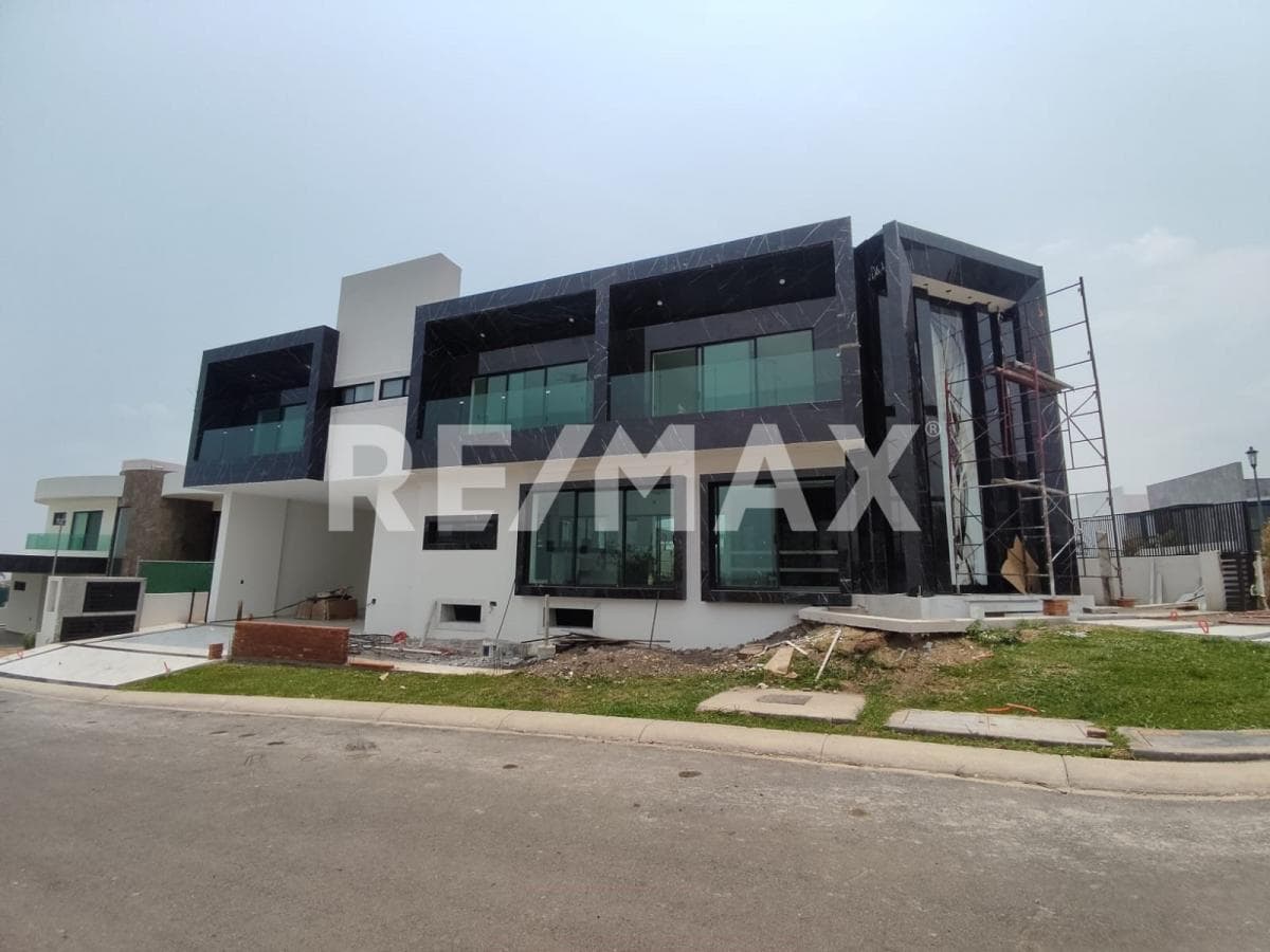 House for Sale in Morelos, Lomas de Cocoyoc Subdivision