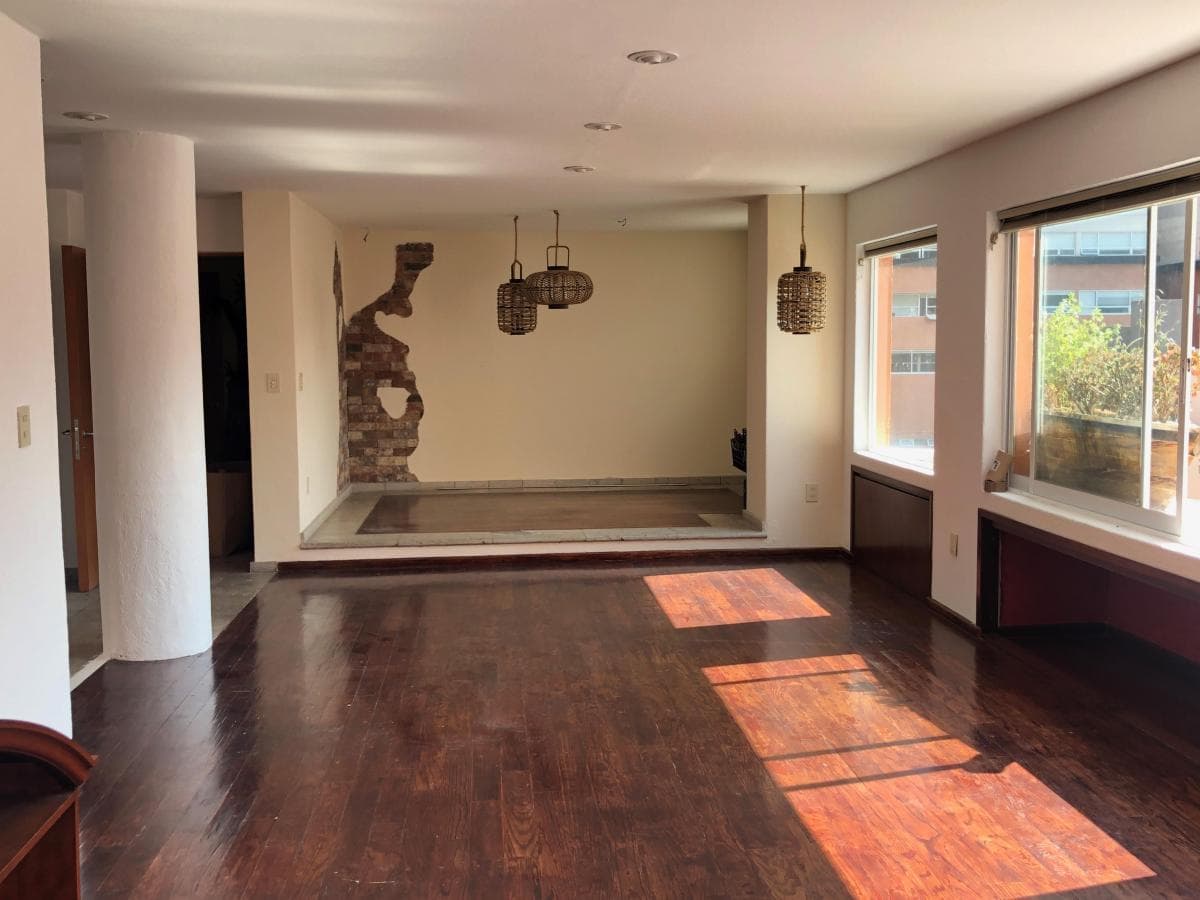 BEAUTIFUL TOWNHOUSE IN THE ARBOLEDA RESIDENCE, SANTA FE