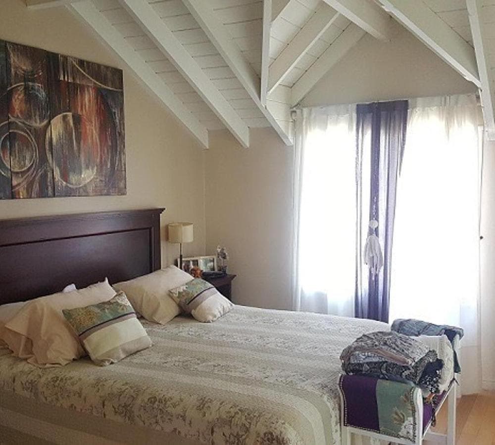Excellent house.