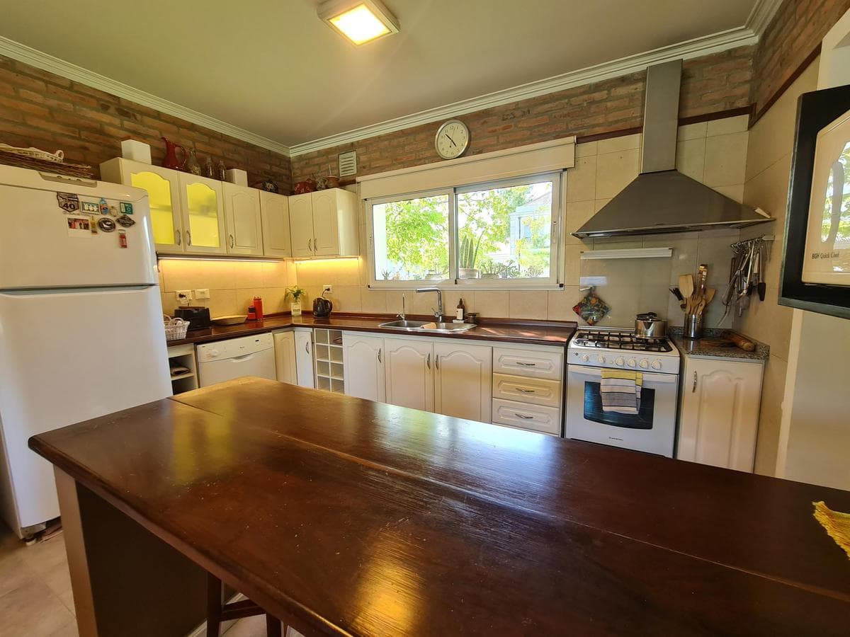 House for Sale in Talar Del Lago I