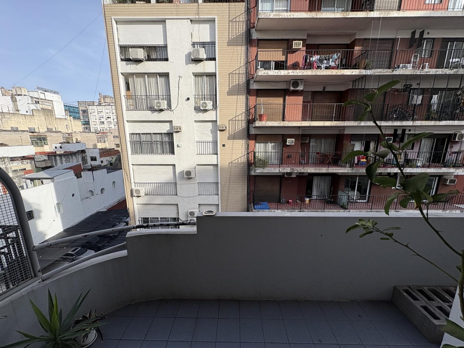 Departamento de 3 Ambientes en Venta - Balcón - Tribunales