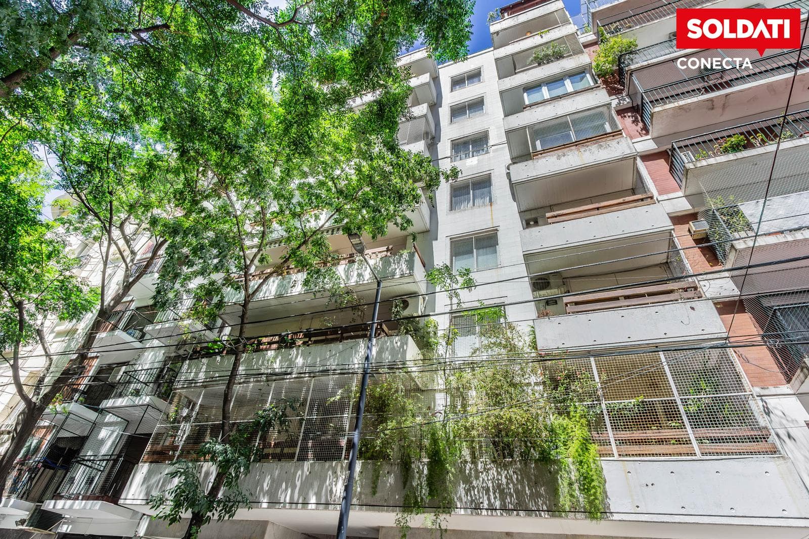 4-Room Apartment with Patio and Grill for Sale