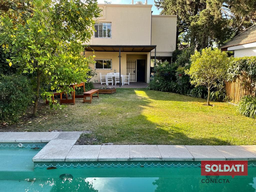 Summer Rental House in Bella Vista for the First Half of January