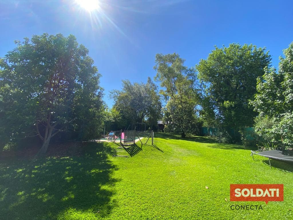 Summer Rental House in Bella Vista: January 1 and 2