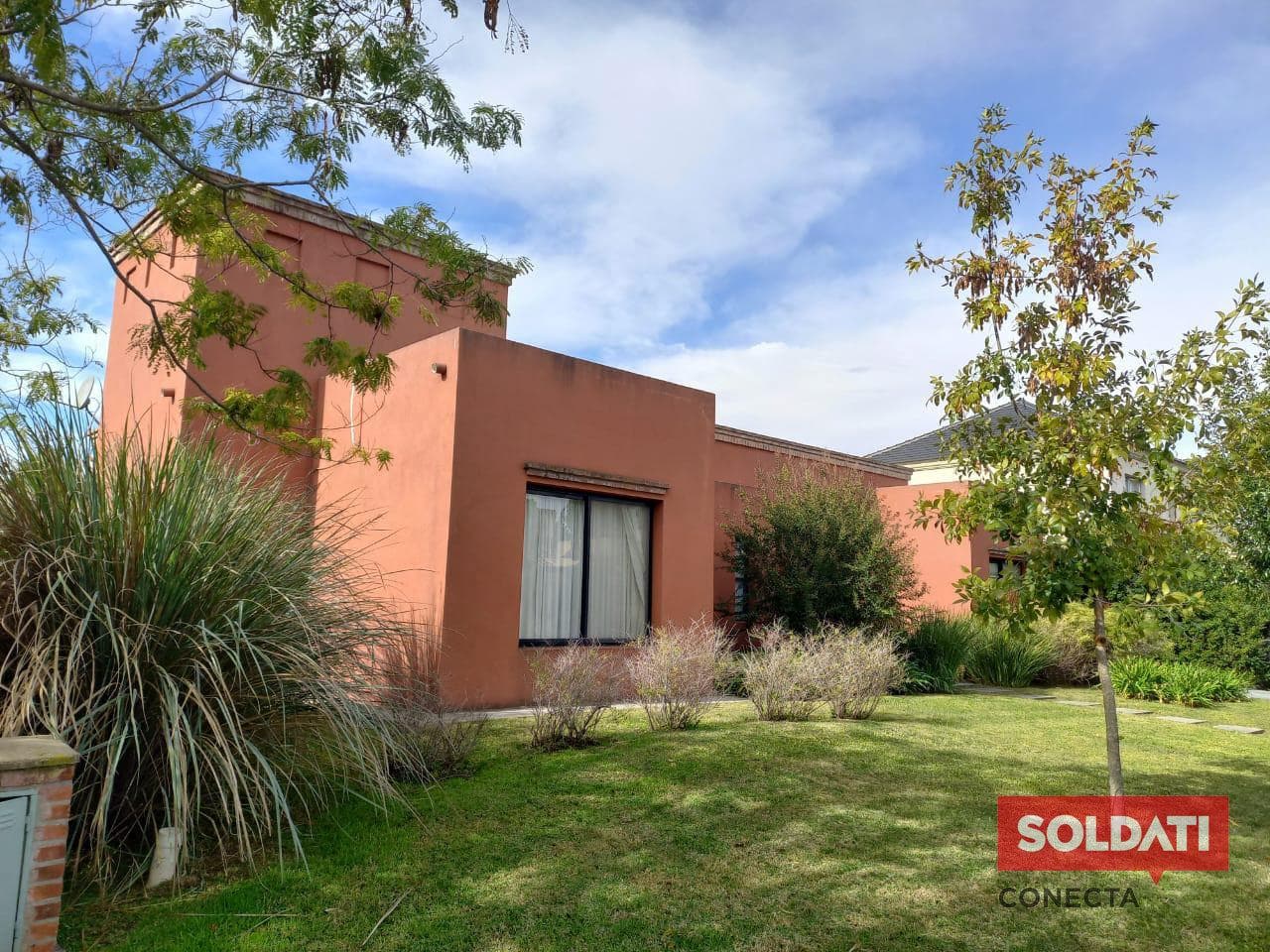 Summer Rental Home in Bella Vista - October, November, January - Gated Community