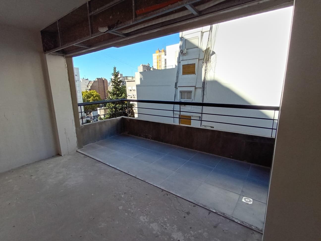 Caballito: 2-room apartment for sale with a balcony facing the back of the building—financing available.