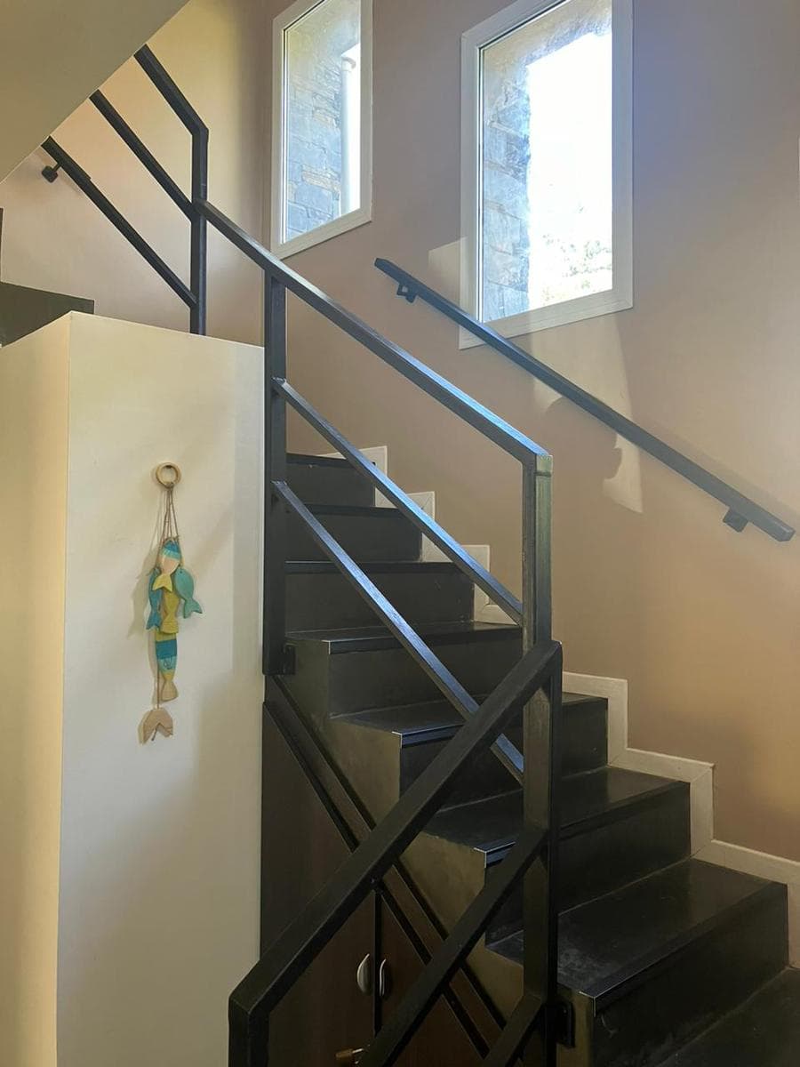 Modern 5-room house on a great lot