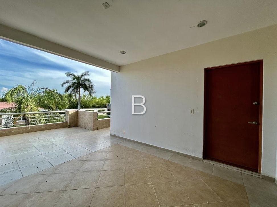 Apartment for Sale in Villalta with a Spacious Terrace