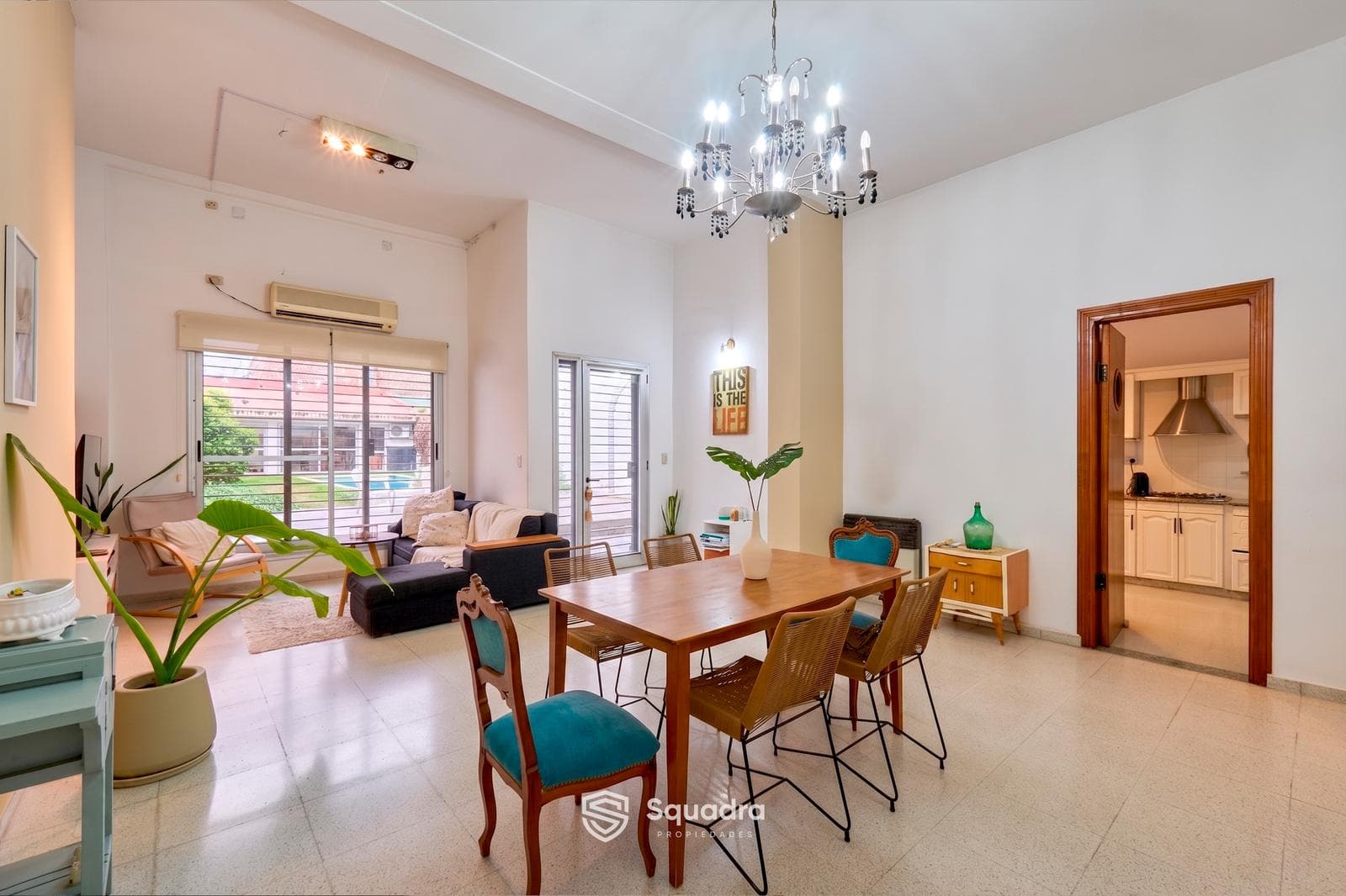 FOR SALE | TRADE - 3-bedroom house with double garage and pool - Echesortu, Rosario - QUALIFIES FOR A MORTGAGE.