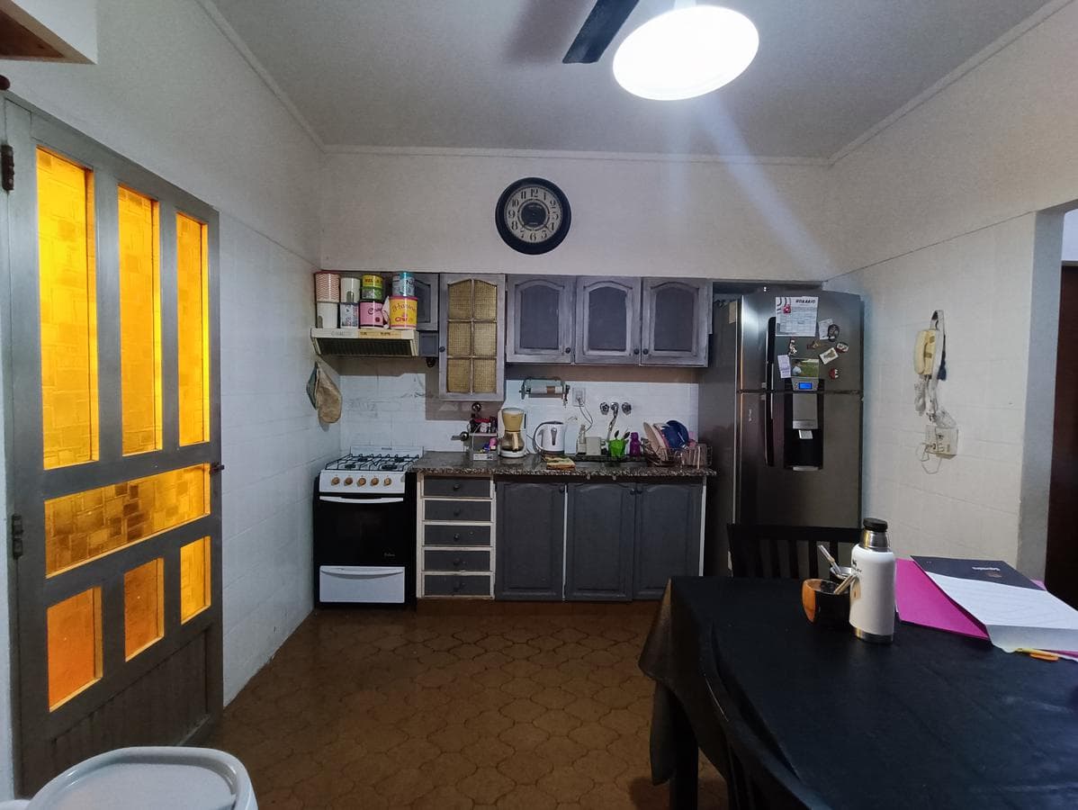 FOR SALE – House – Upper Floor plus Storage Shed – Belgrano, Rosario