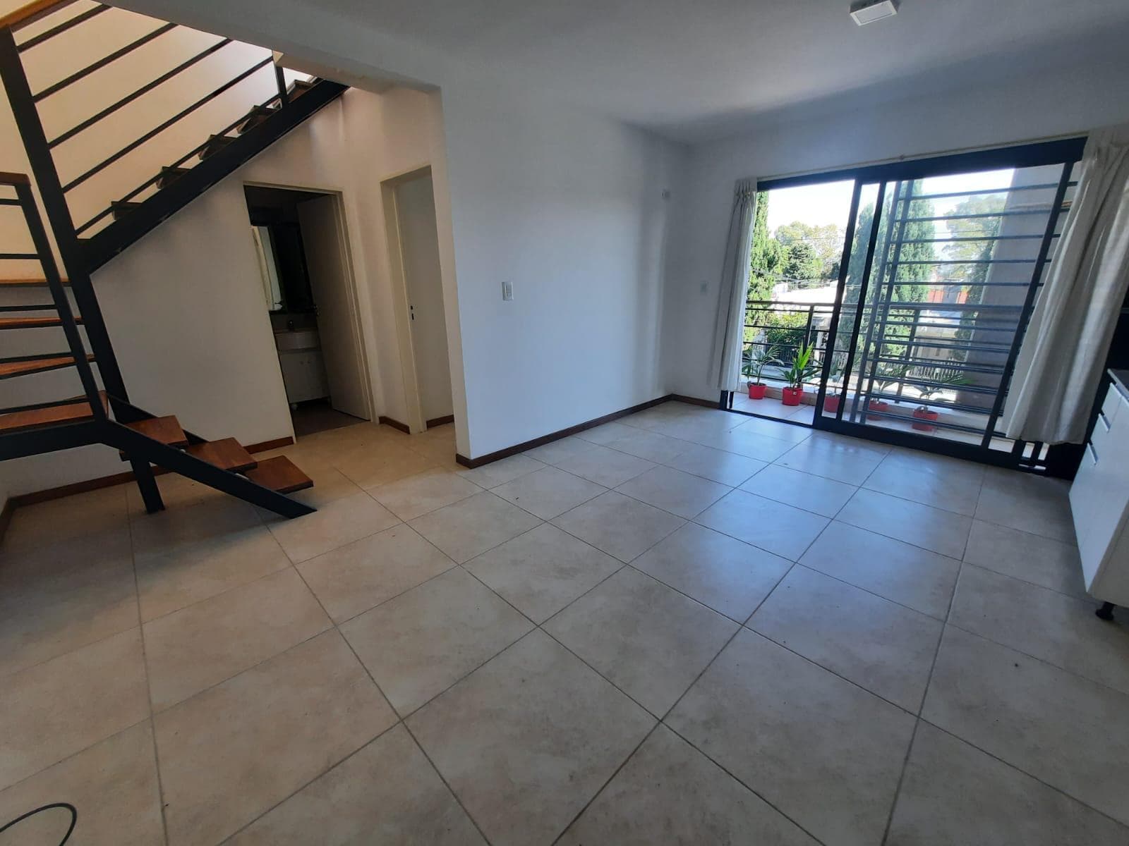 BRAND-NEW 2-ROOM APARTMENT FOR SALE IN QUILMES