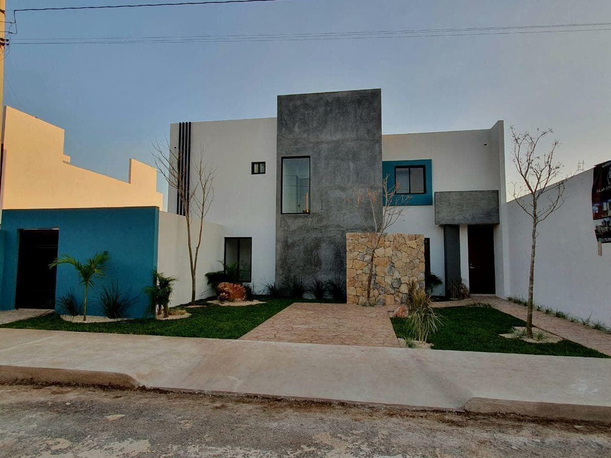 House for sale in Conkal, Mérida, with a pool