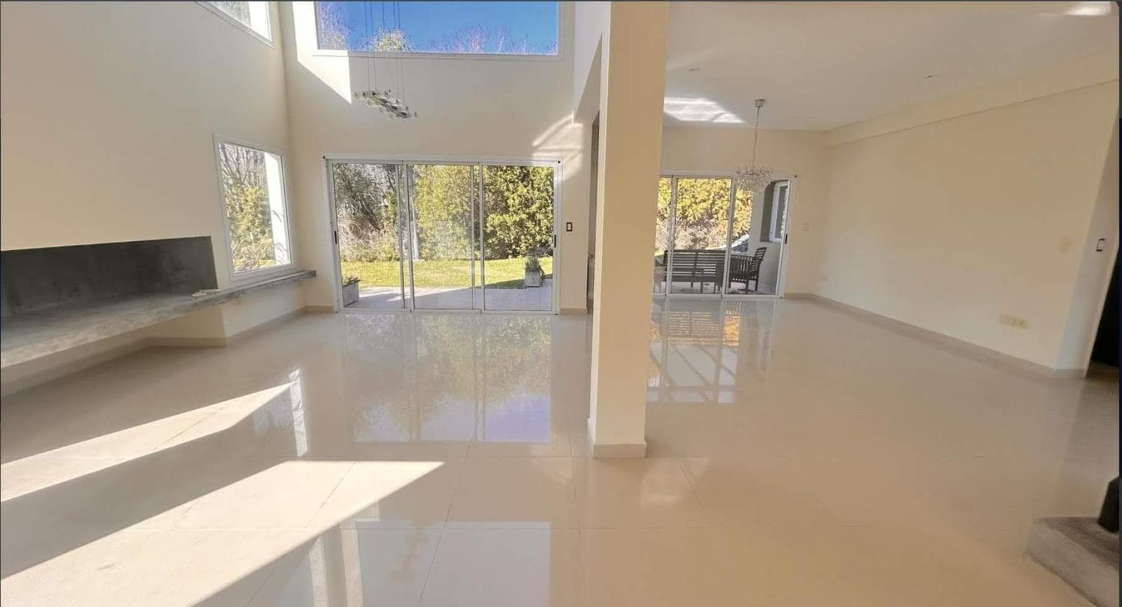 Modern House at Abril Country Club