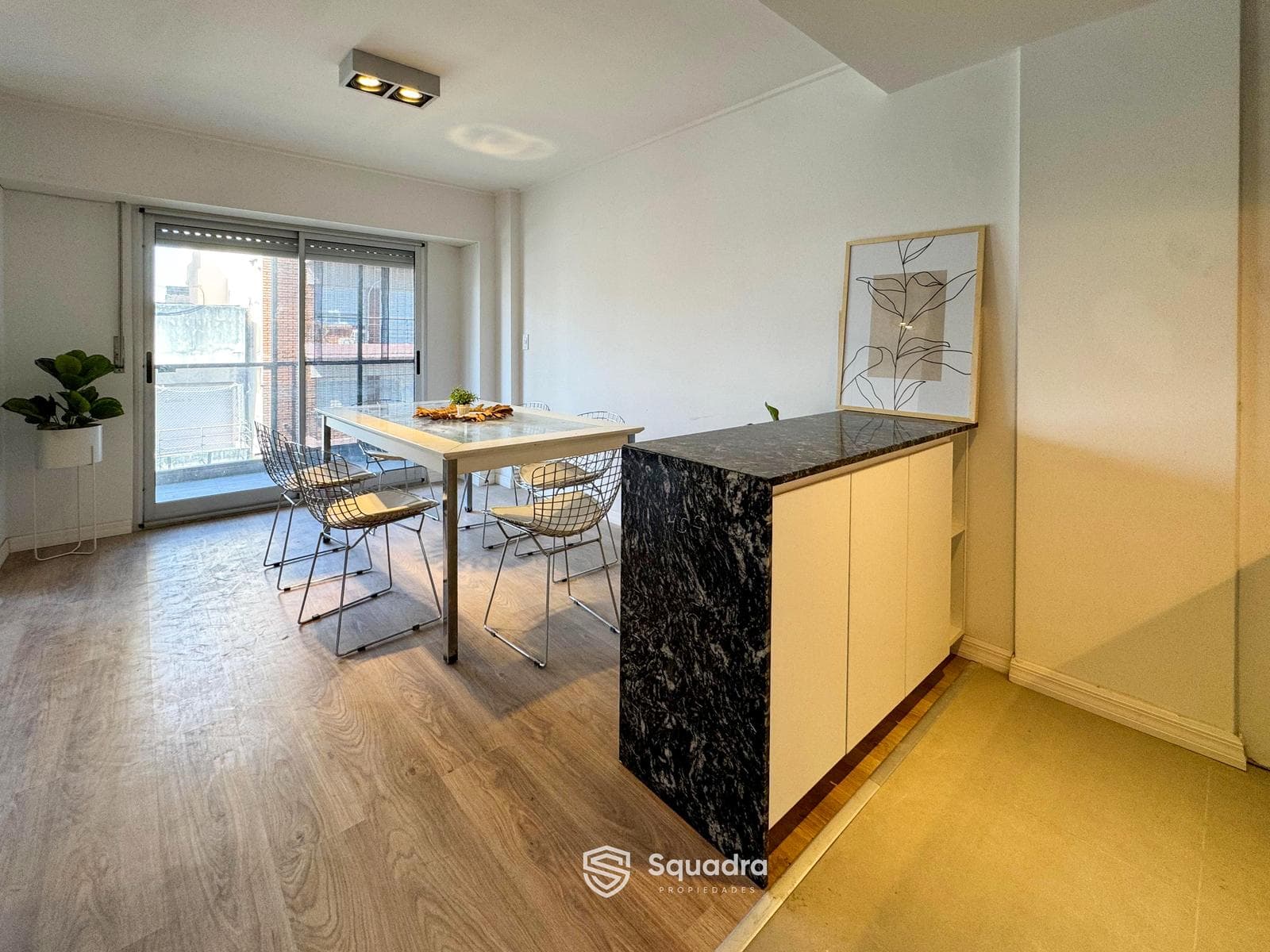 FOR SALE | FINANCING - 2-bedroom apartment with a balcony and amenities - Barrio Martin, Rosario.