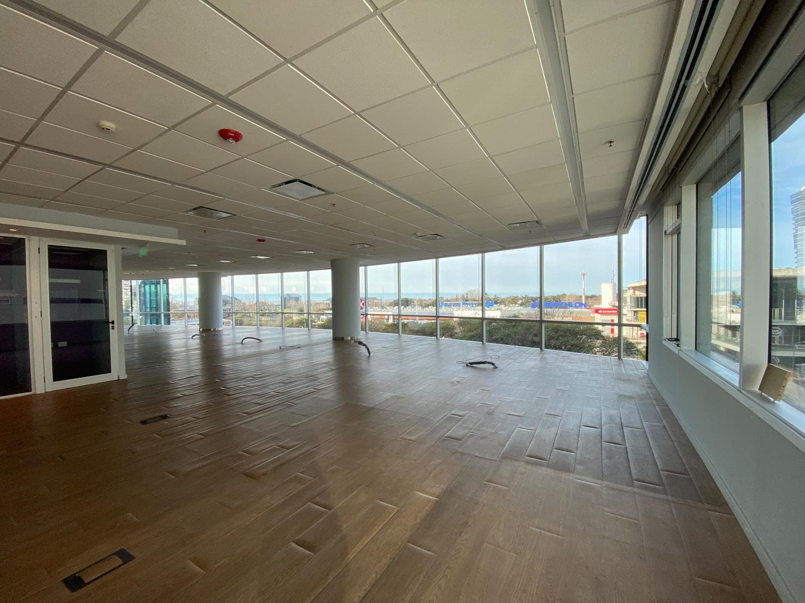 Torre Proa - Oficina en alquiler Vicente Lopez - 557 m2 - 9 cocheras.