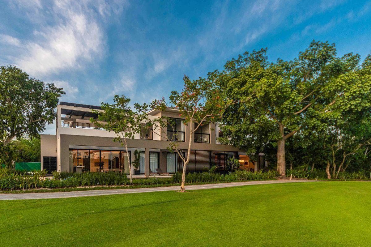 House in Mérida, Country Club