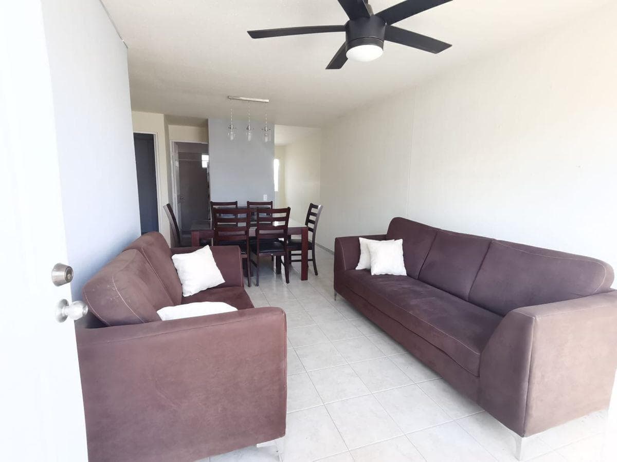 SEMI-FURNISHED HOUSE FOR RENT, VIÑEDOS, QUERÉTARO