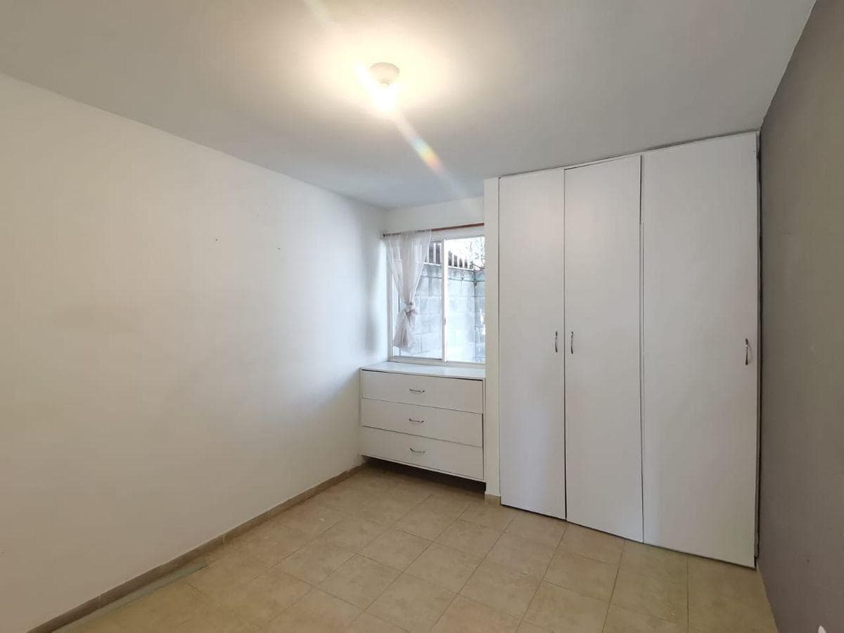 SEMI-FURNISHED HOUSE FOR RENT, VIÑEDOS, QUERÉTARO
