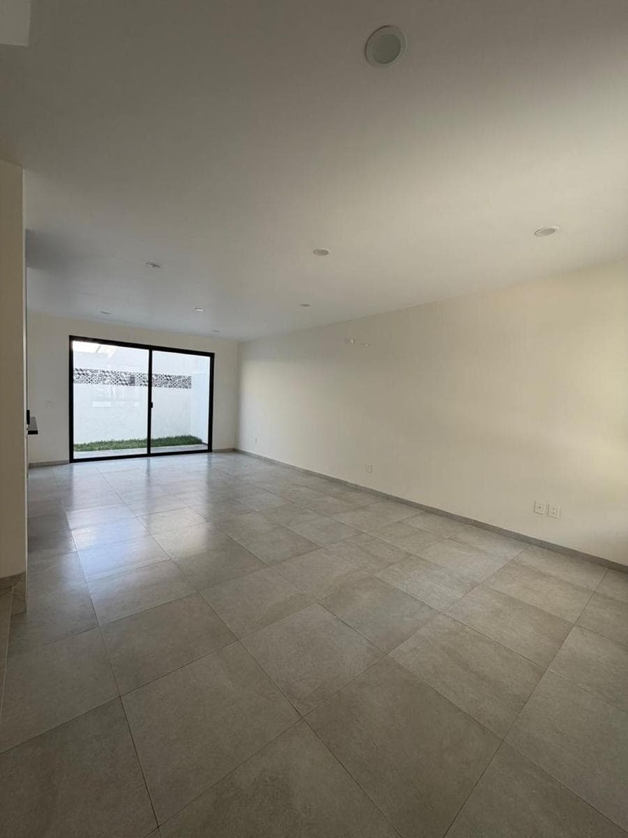 HOUSE FOR SALE IN VALLE IMPERIAL, ZAPOPÁN, JALISCO