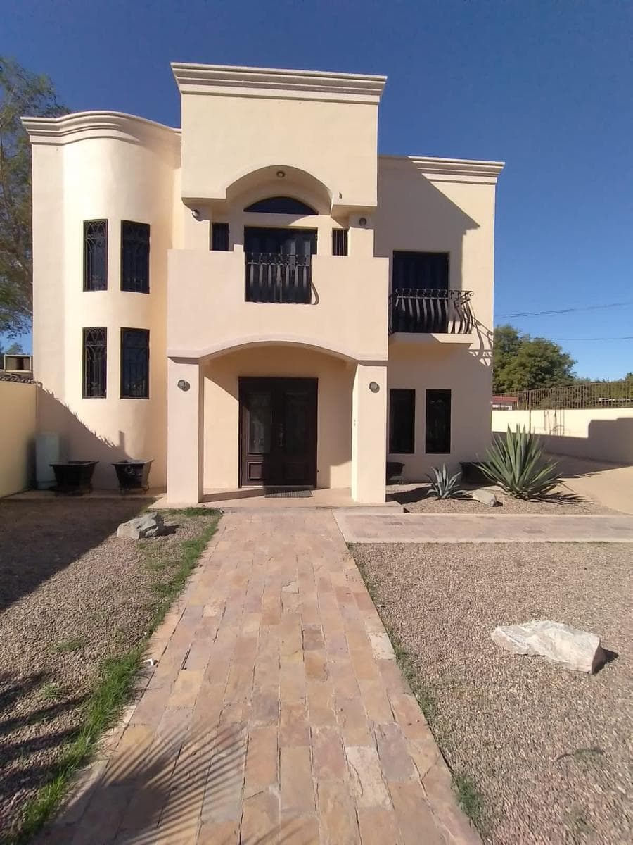 Office building for rent in Colonia San Juan. Centrally located in Hermosillo, Sonora