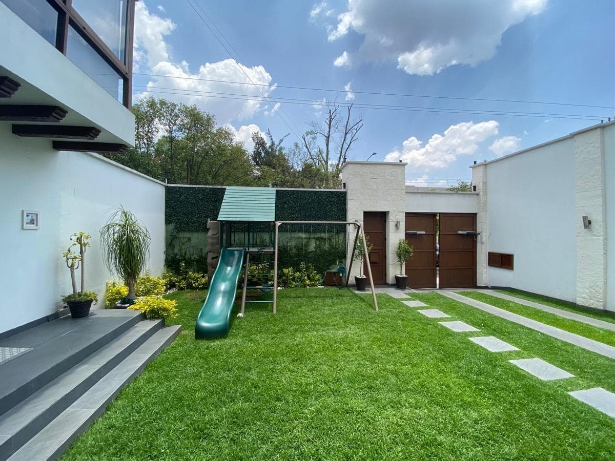 House for Sale in Lomas de Chapultepec