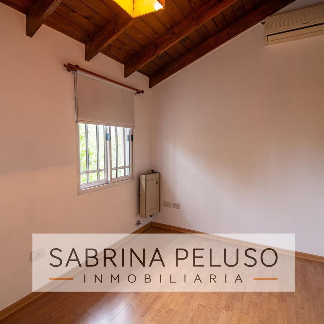 HOUSE FOR SALE IN THE EL CASCO MORENO NEIGHBORHOOD