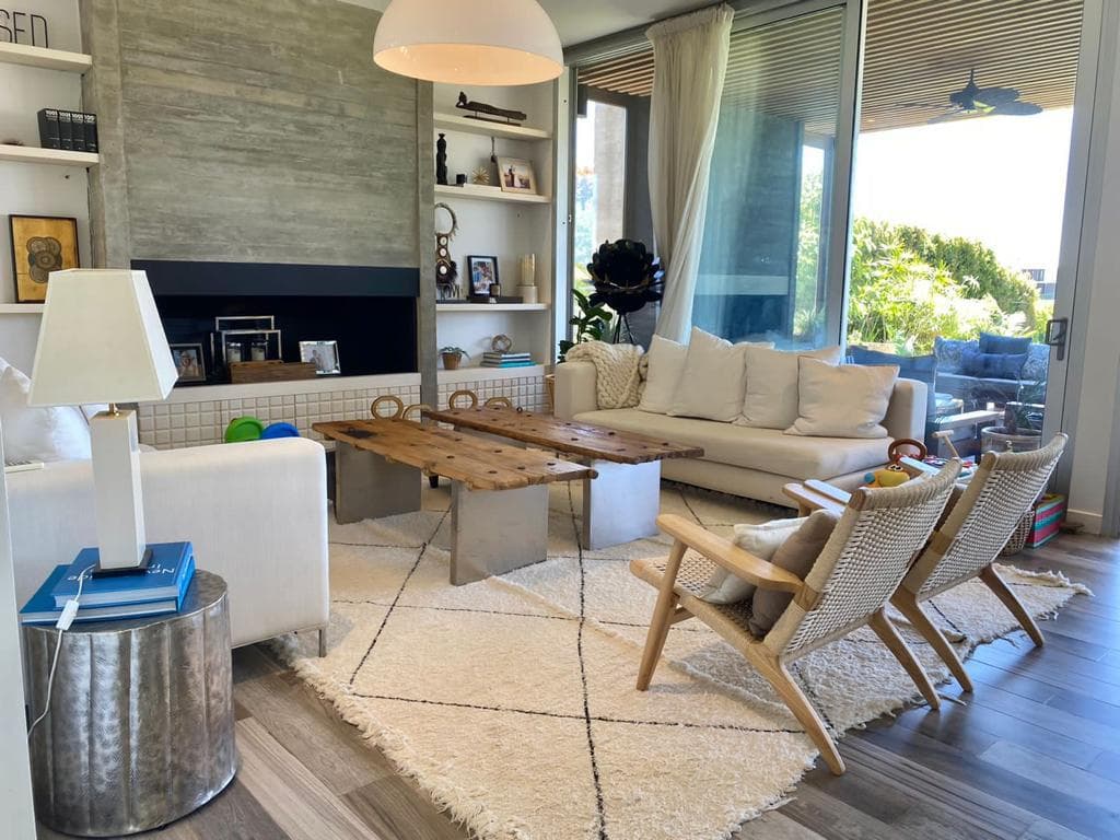 Modern House for Sale on the Water in the Barbarita Gated Community