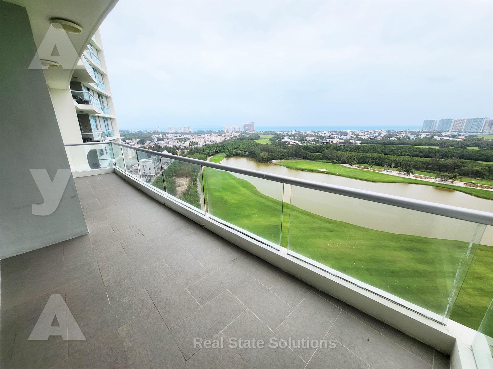 Apartment for Sale, 4 Bedrooms, Ocean View, Golf Course, Av. Bonampak, Puerto Cancún