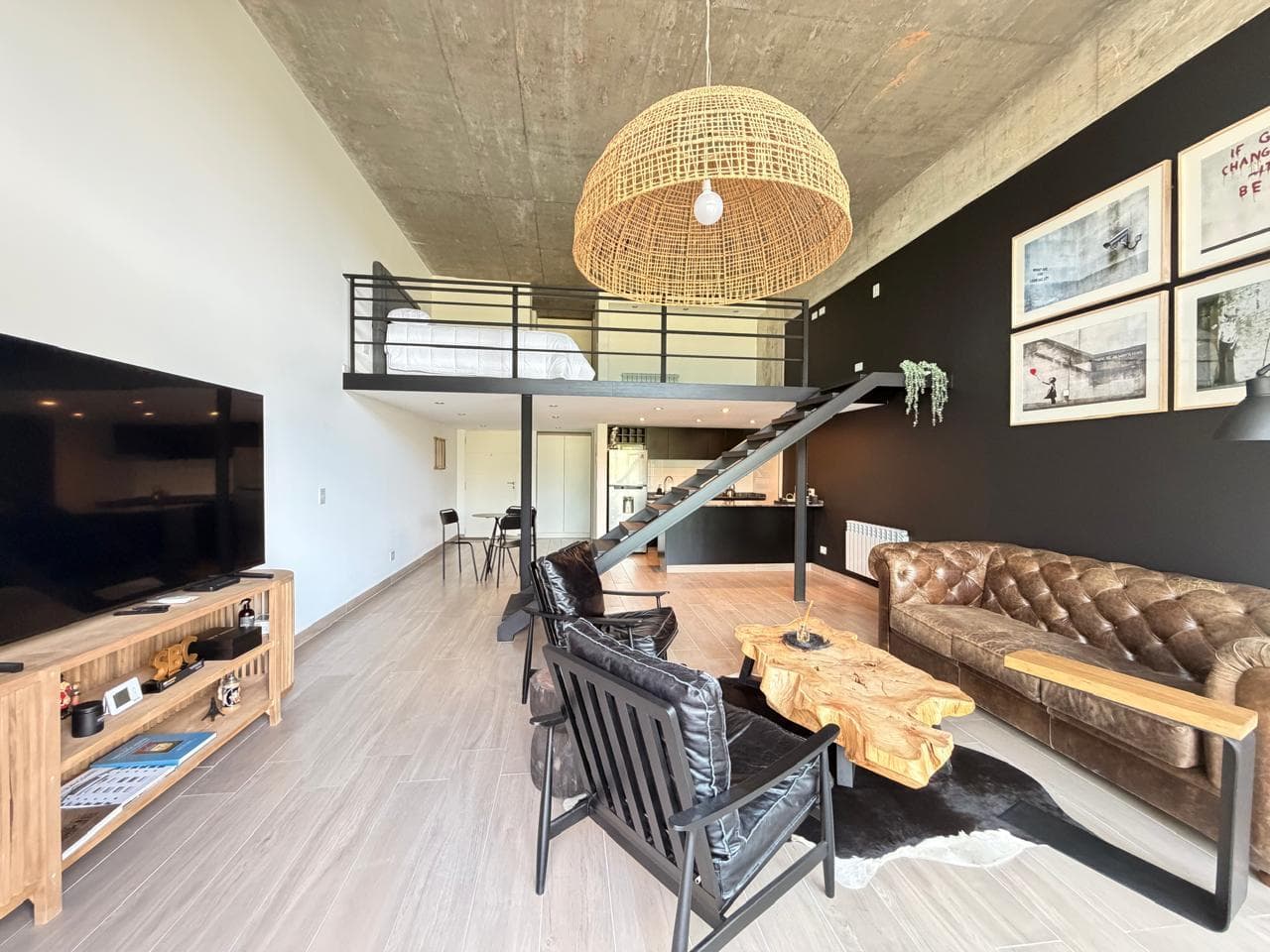Two-room apartment with two bathrooms, a terrace, and a view of the pond