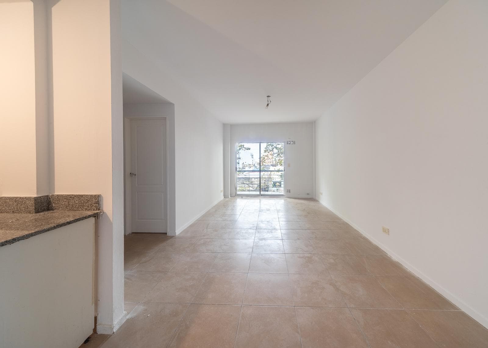 2-ROOM APARTMENT FOR RENT WITH GARAGE IN FLORES