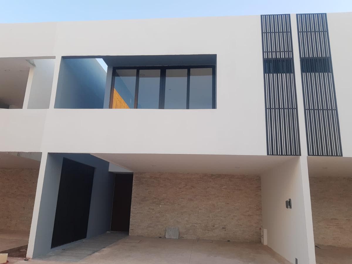 House for Sale in Mérida, Yucatán, on a Private Street in Cholul