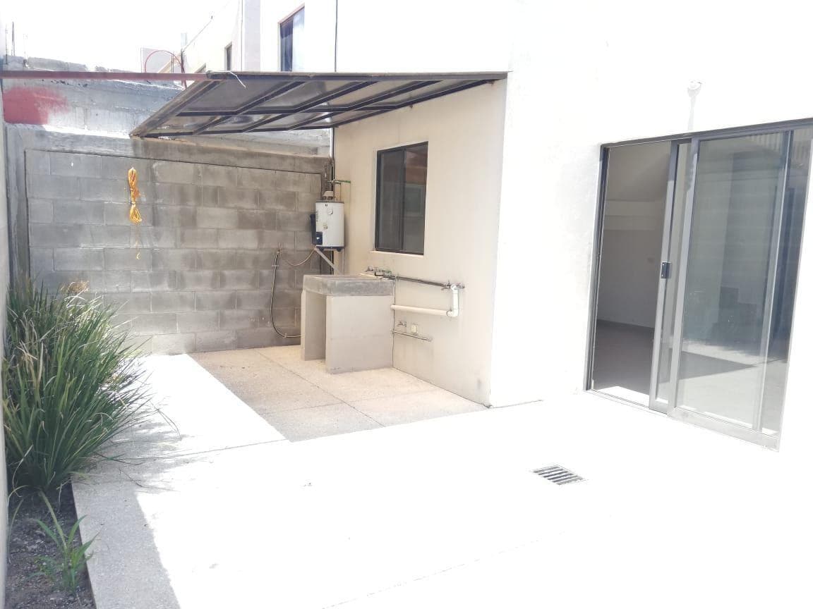 HOUSE FOR RENT IN RINCONES DEL MARQUES, QUERÉTARO