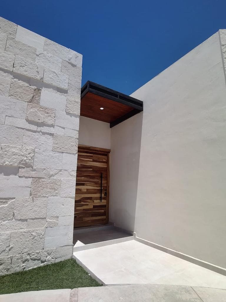 Single-Story House for Sale in Los Santos Residencial