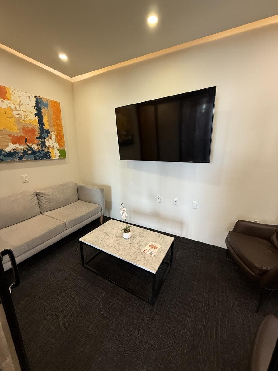 FULLY EQUIPPED AND FURNISHED OFFICE