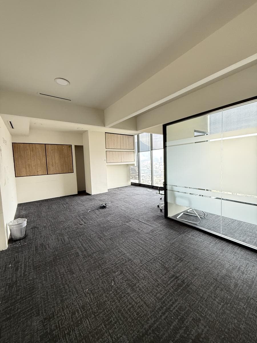 FURNISHED OFFICE IN SAN PEDRO