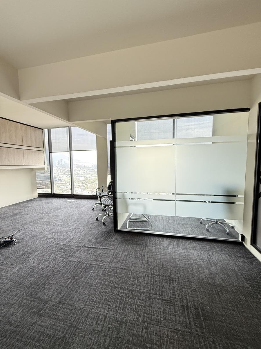 FURNISHED OFFICE IN SAN PEDRO