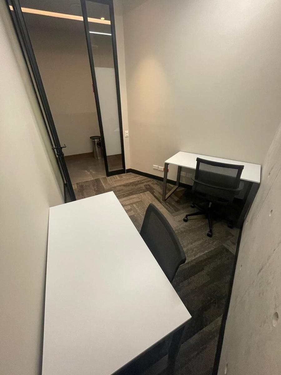 OFFICE FOR RENT IN VALLE ORIENTE