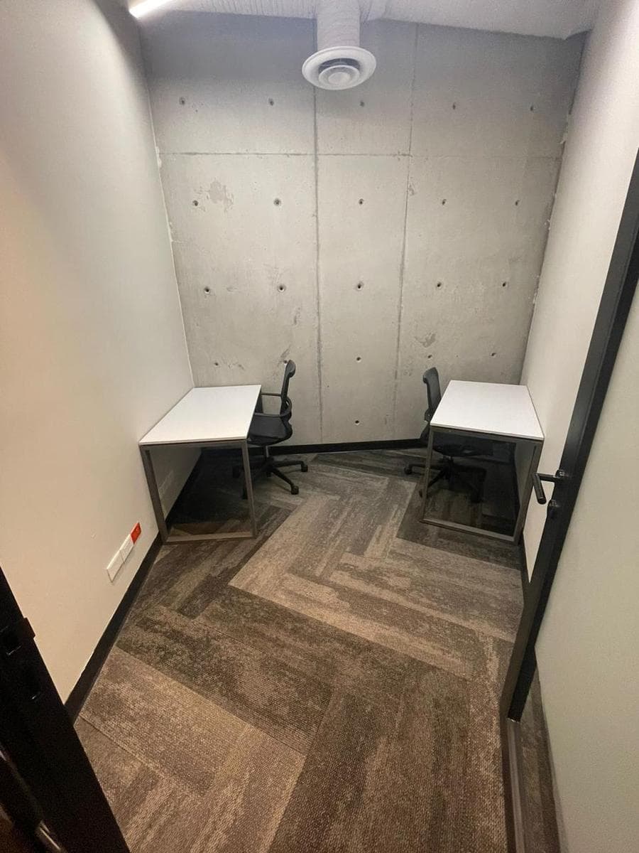 OFFICE FOR RENT IN VALLE ORIENTE