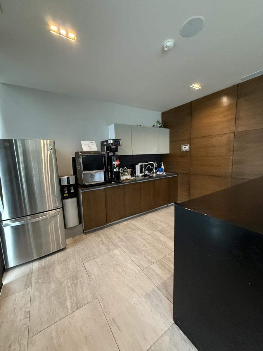 FULLY EQUIPPED AND FURNISHED OFFICE