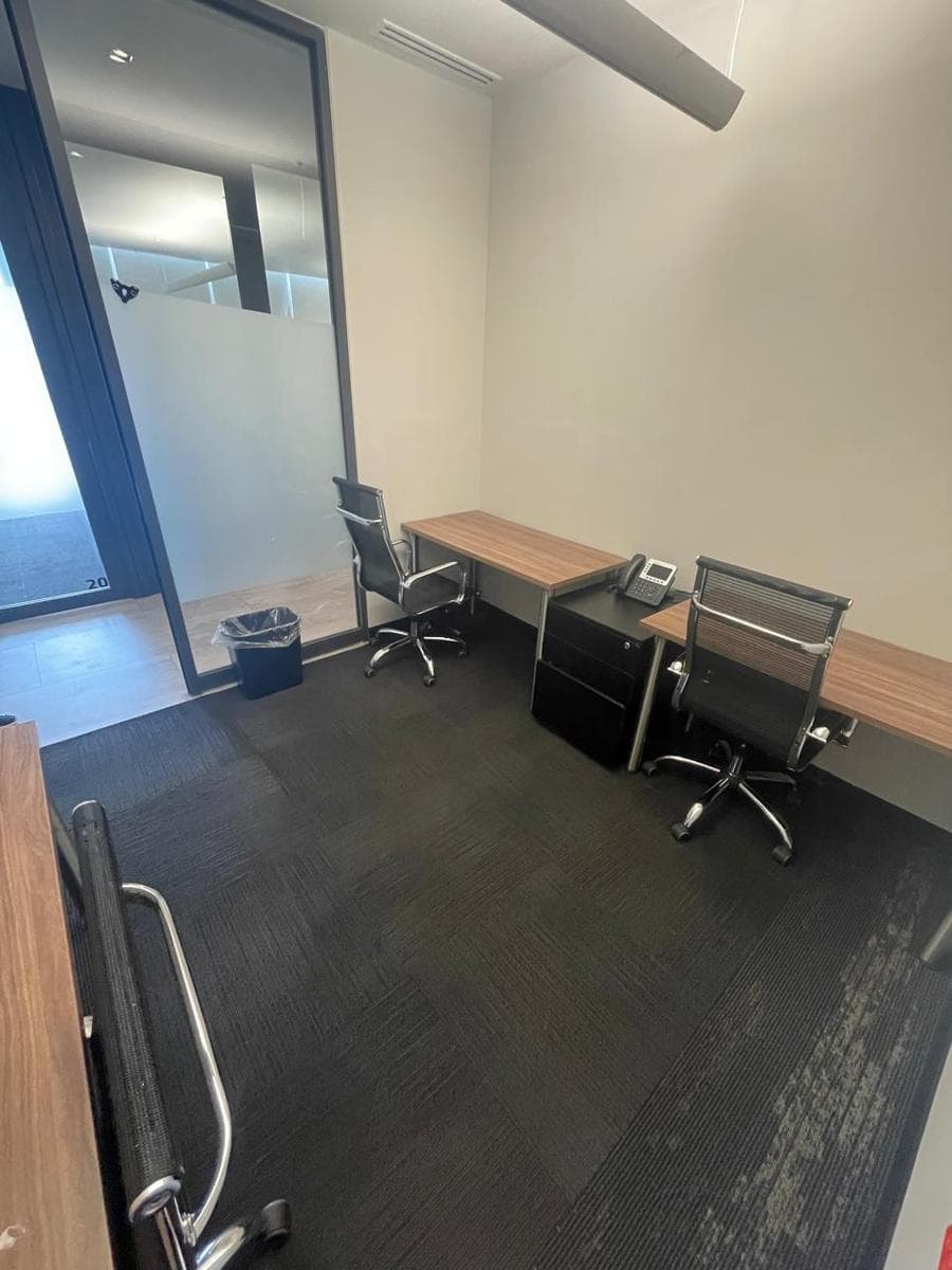 FULLY EQUIPPED AND FURNISHED OFFICE