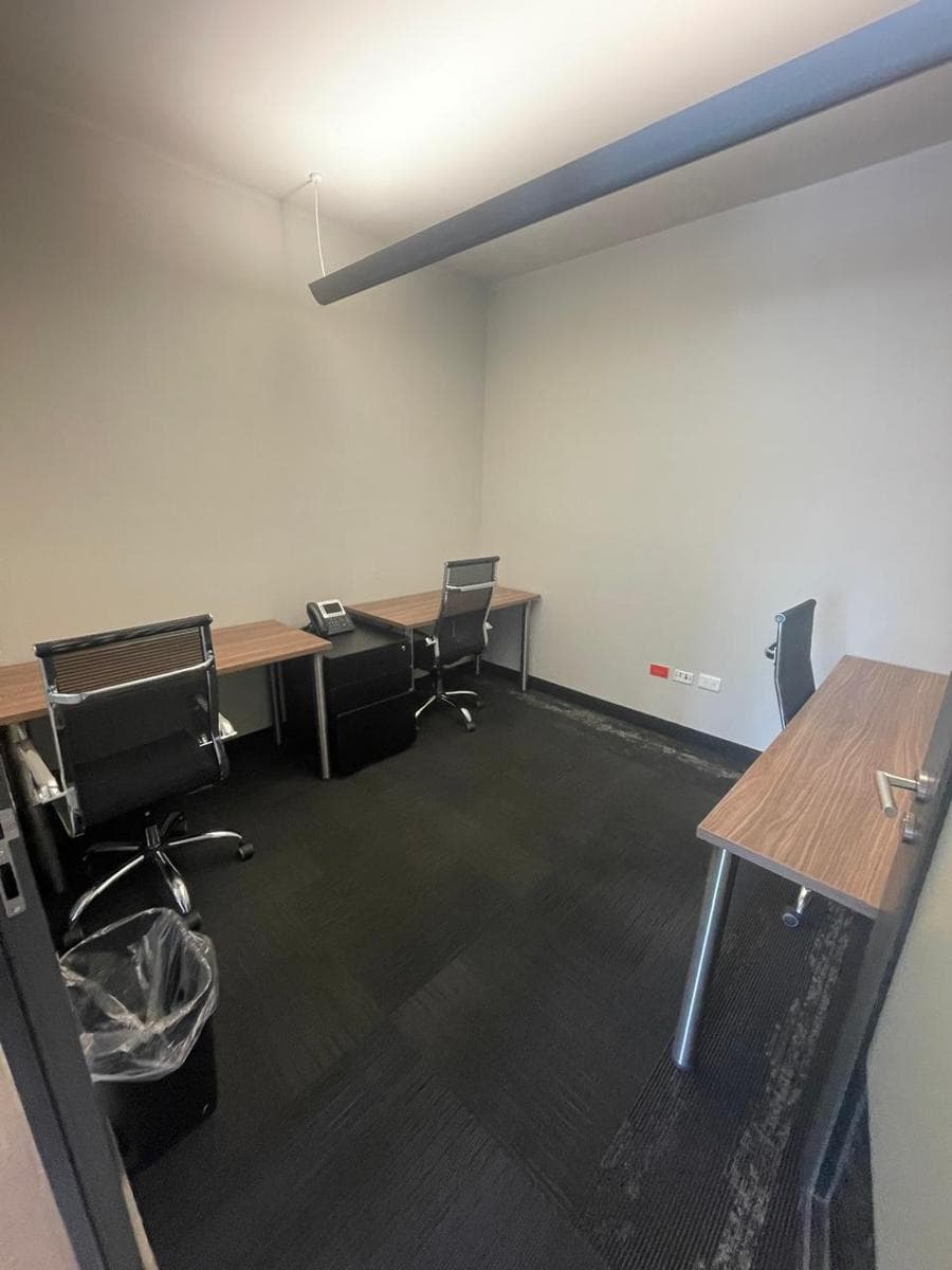 FULLY EQUIPPED AND FURNISHED OFFICE