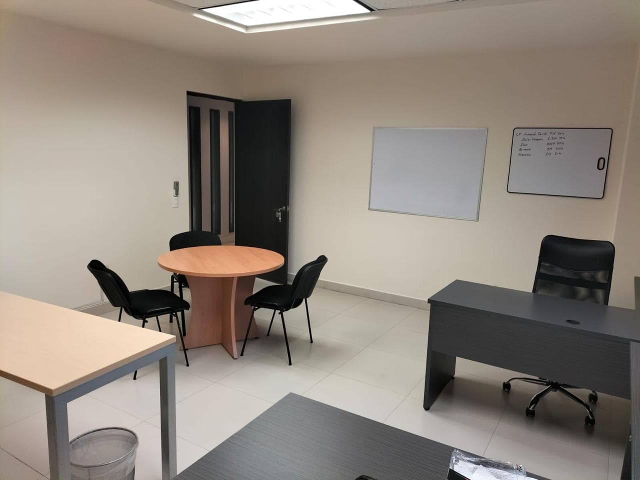 FULLY EQUIPPED AND FURNISHED OFFICE FOR RENT IN THE OBISPADO AREA