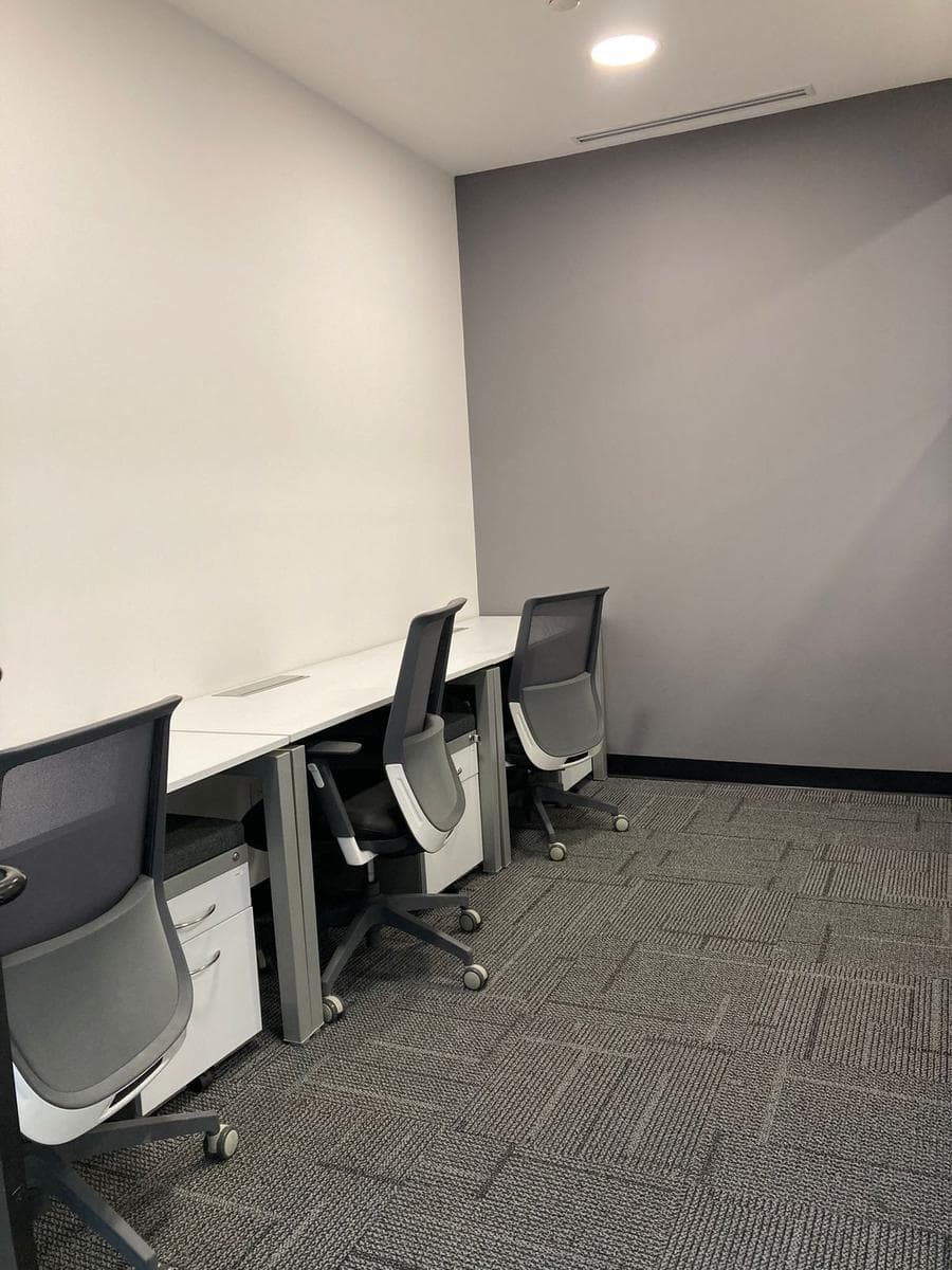 OFFICE FOR RENT IN VALLE ORIENTE