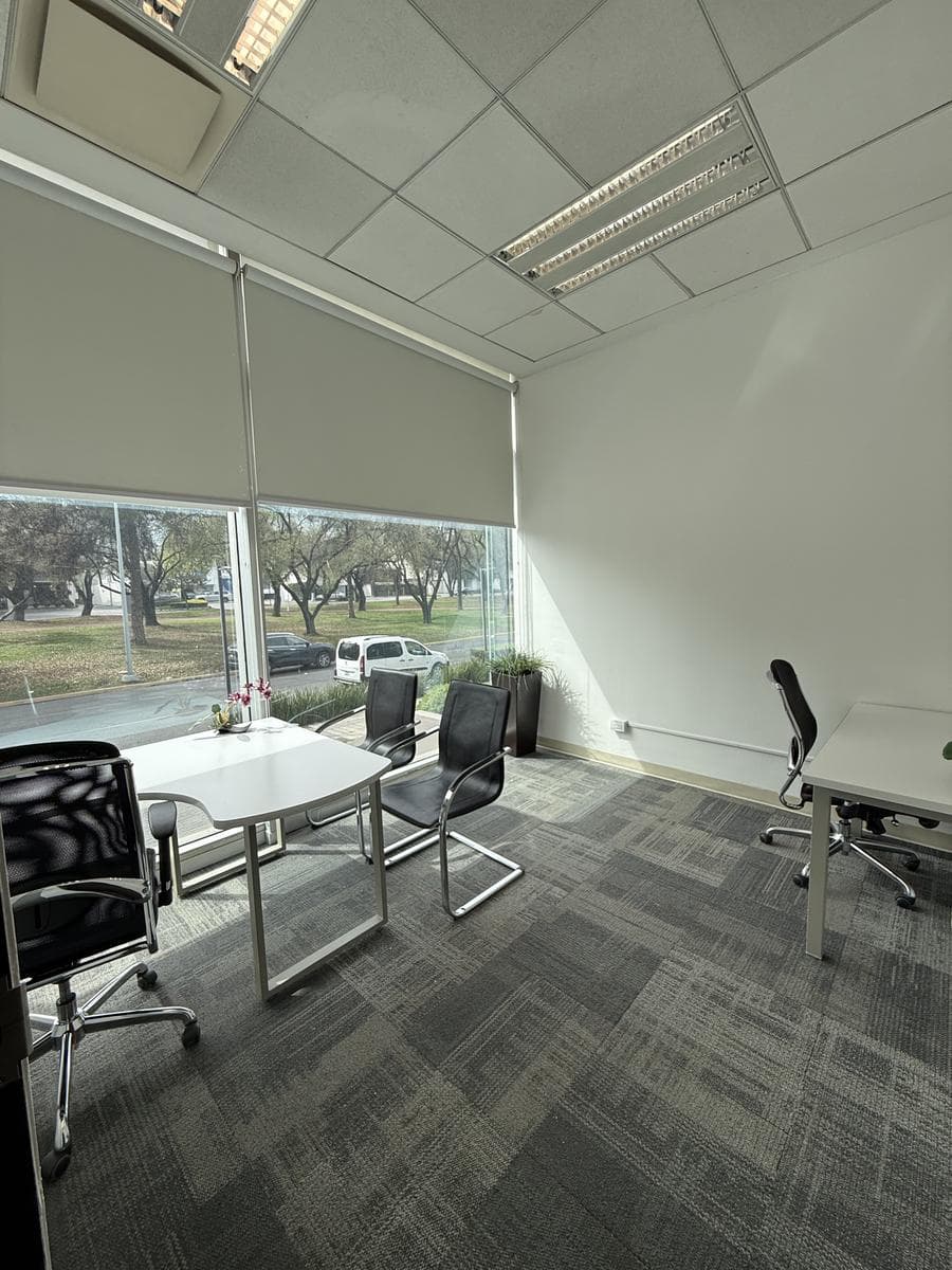 FULLY FURNISHED OFFICE FOR RENT