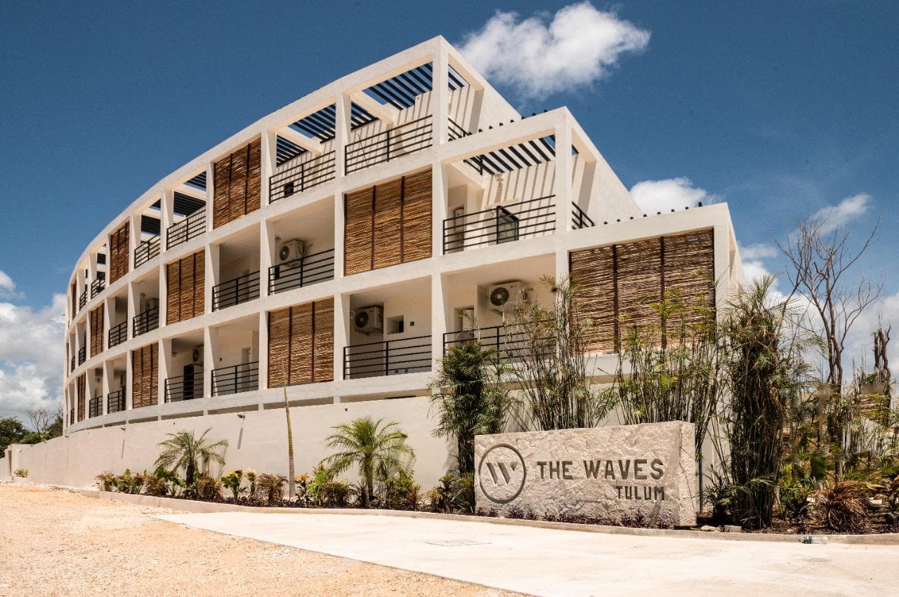 APARTMENT FOR SALE WITH JACUZZI AND SAUNA: 1 BEDROOM, 1 BATHROOM, 60 M² IN TULUM